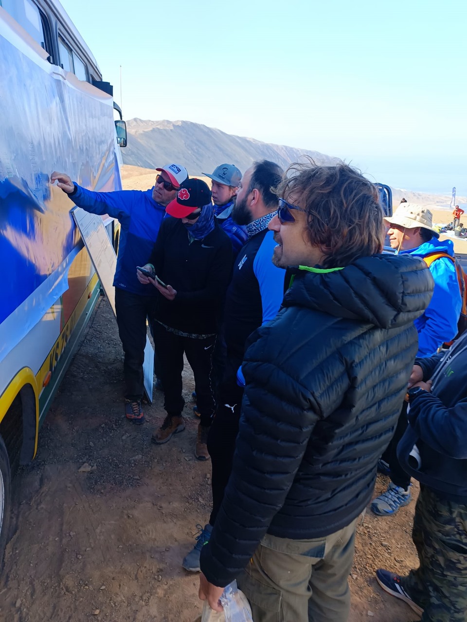 Coordinación de pilotos durante una competencia